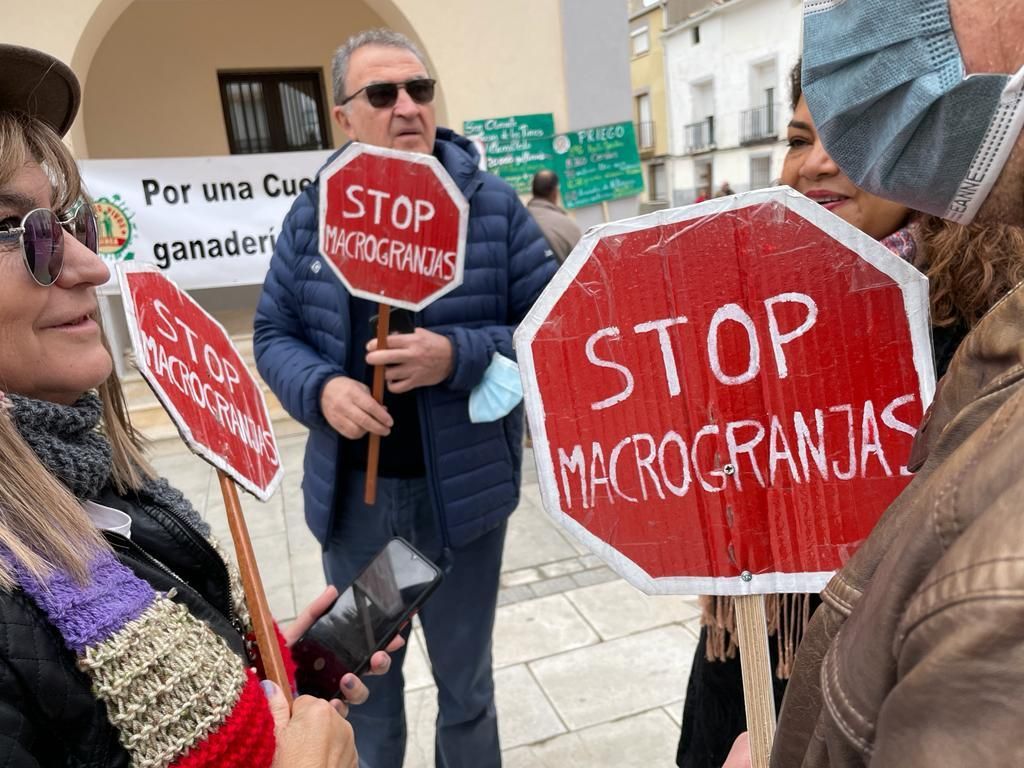 Barajas de Melo, otro pueblo conquense contra las macrogranjas