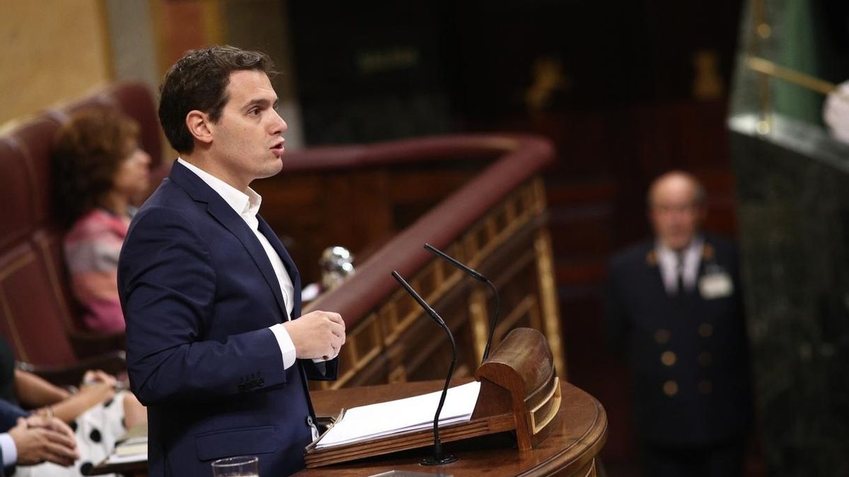 Albert Rivera censura que Podemos esté "más cómodo" con Otegi y Bildu que con Miguel Ángel Blanco y los demócratas