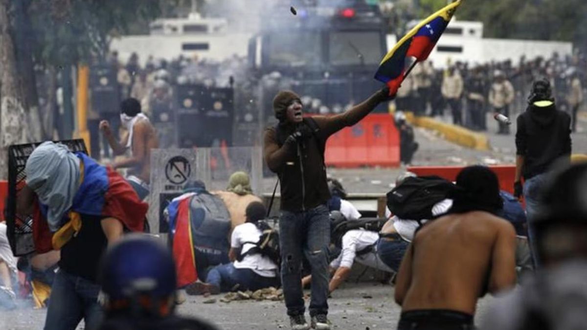 Reactivan en la Justicia argentina la causa por crímenes de lesa humanidad en Venezuela