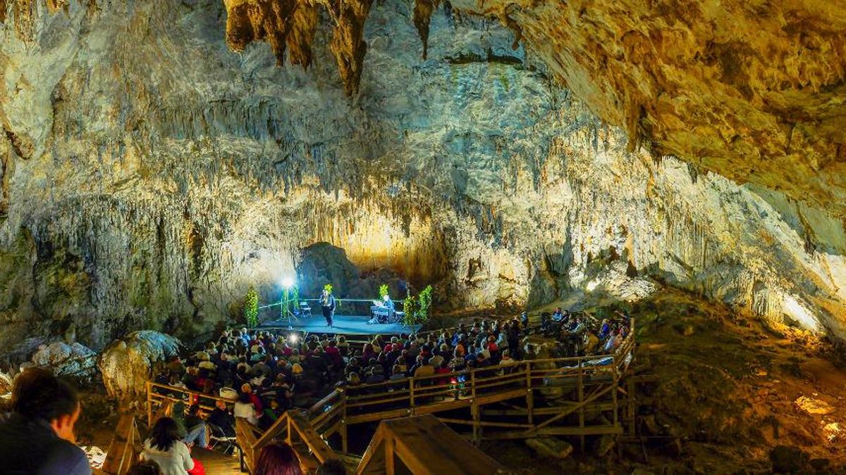 Caverna de Ardines, Juanjo Arrojo.