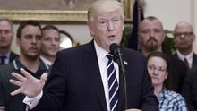 Trump y los legisladores piden unidad mientras el congresista tiroteado sigue grave