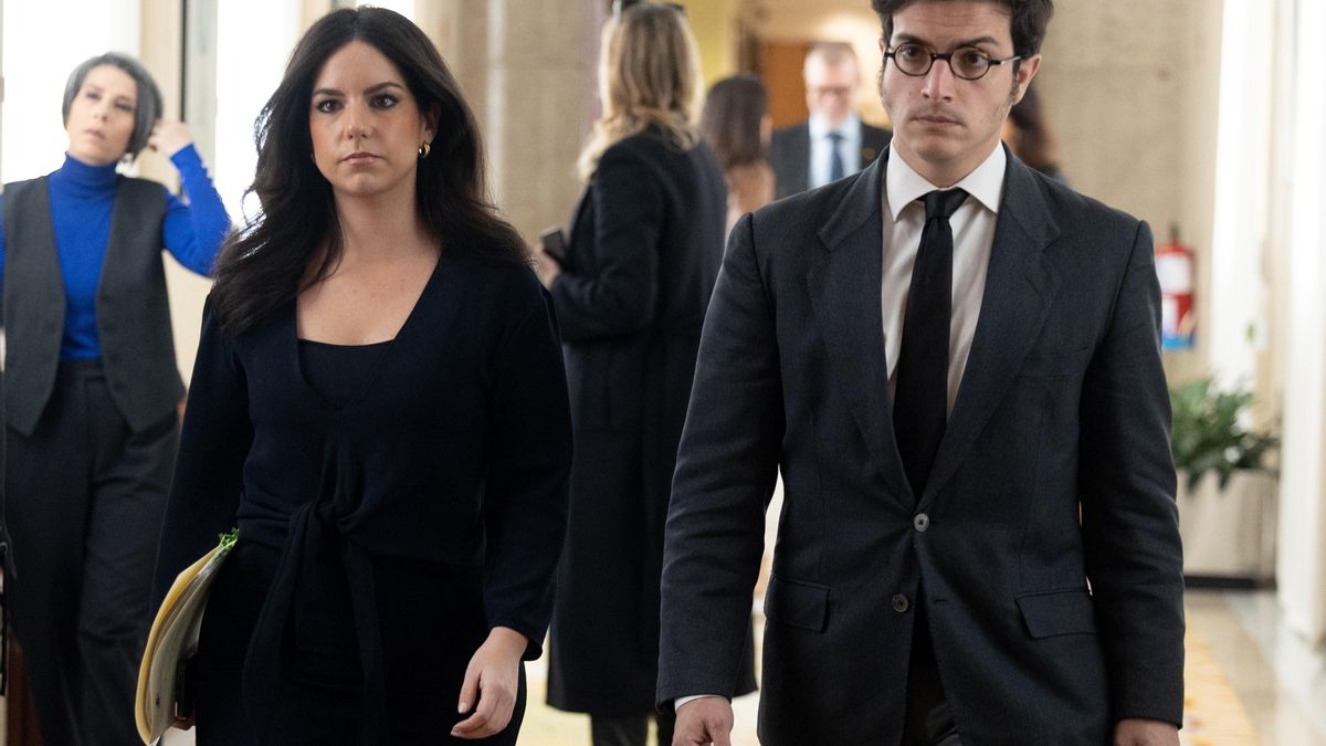 Archivo - La diputada de VOX Pepa Millán y el diputado de VOX José María Figaredo, en el Congreso de los Diputados, a 19 de marzo de 2024, en Madrid (España).