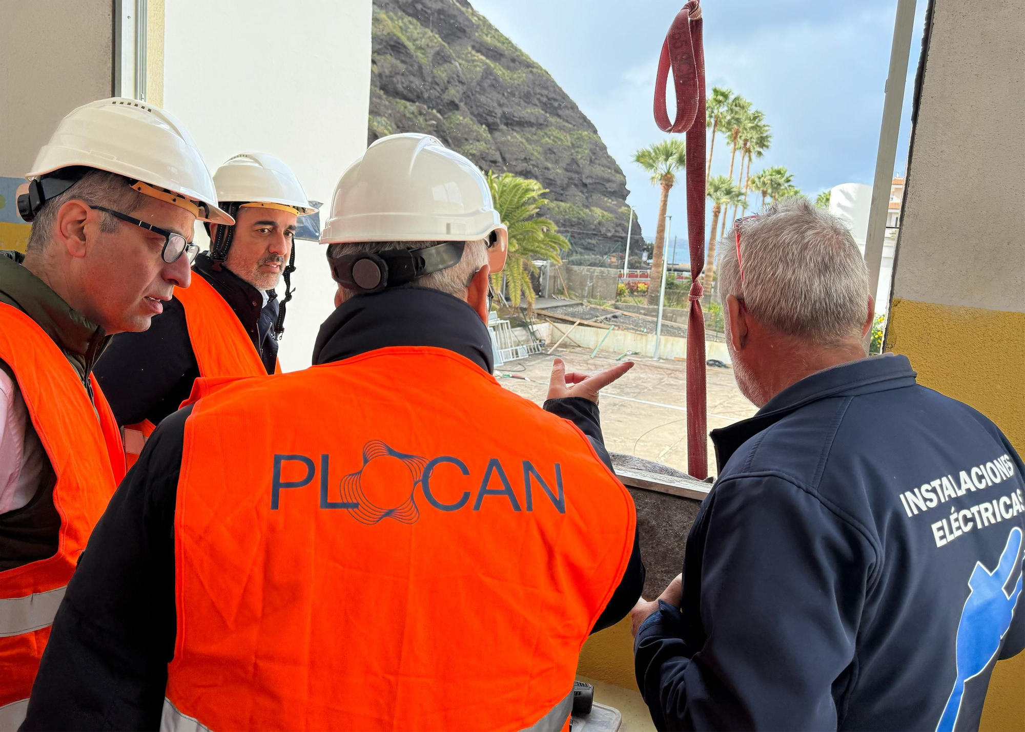 Visita a las obras del futuro Observatorio de Biodiversidad Marina y Economía Azul en Tazacorte.