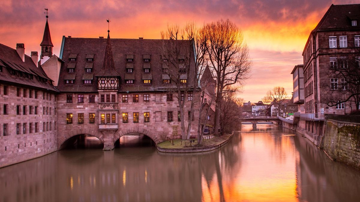 El Hospital del Espíritu Santo desde el Puente del Museo.