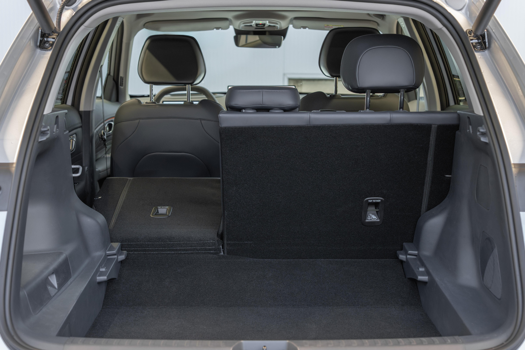 La capacidad del maletero del Starray es de 528 litros.