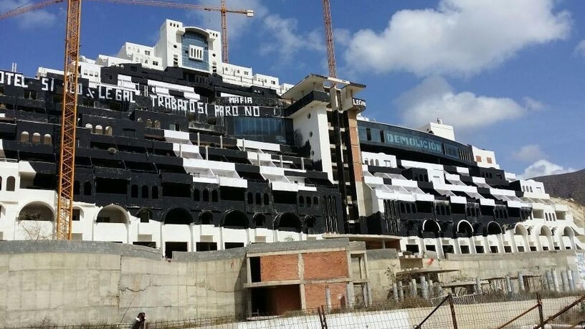 La Junta pedirá al TSJA ejecutar el derecho de retracto sobre el Algarrobico tras no comparecer las empresas