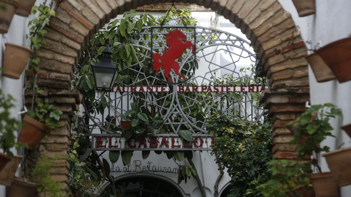 La plantilla de El Caballo Rojo baraja ir a la huelga tras un nuevo retraso en el pago de los salarios