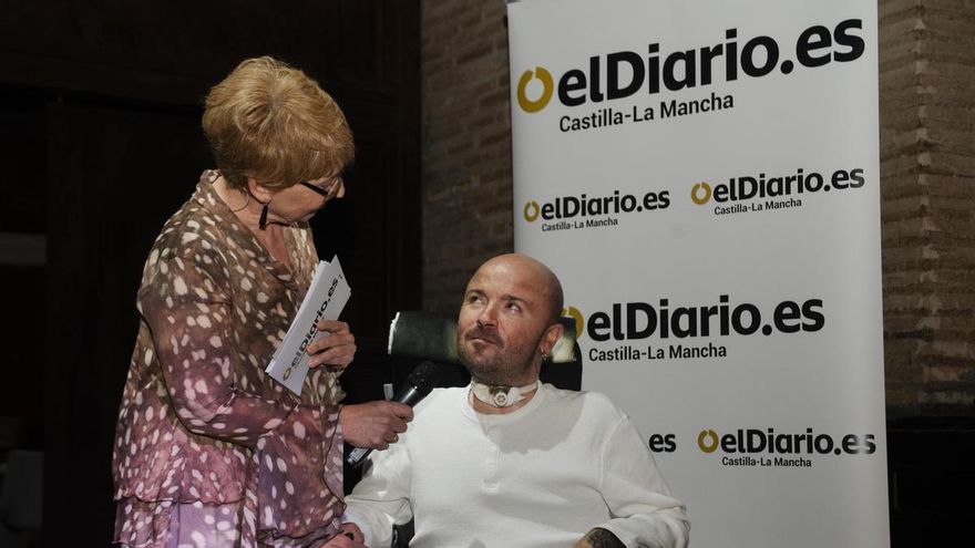 Álvaro González, divulgador en redes con enfermedad degenerativa: "Aligeren la burocracia, no nos sobra el tiempo"