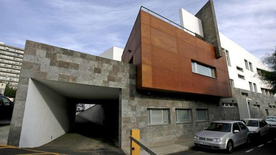 Los trabajadores denuncian ante Trabajo y Sanidad el estado de las instalaciones del Instituto de Medicina Legal de Tenerife