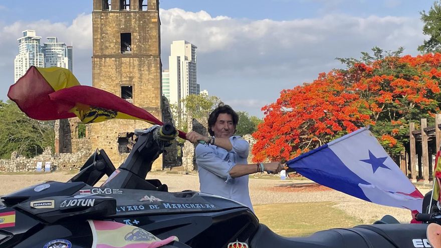 Álvaro de Marichalar, en su moto de agua en Panamá