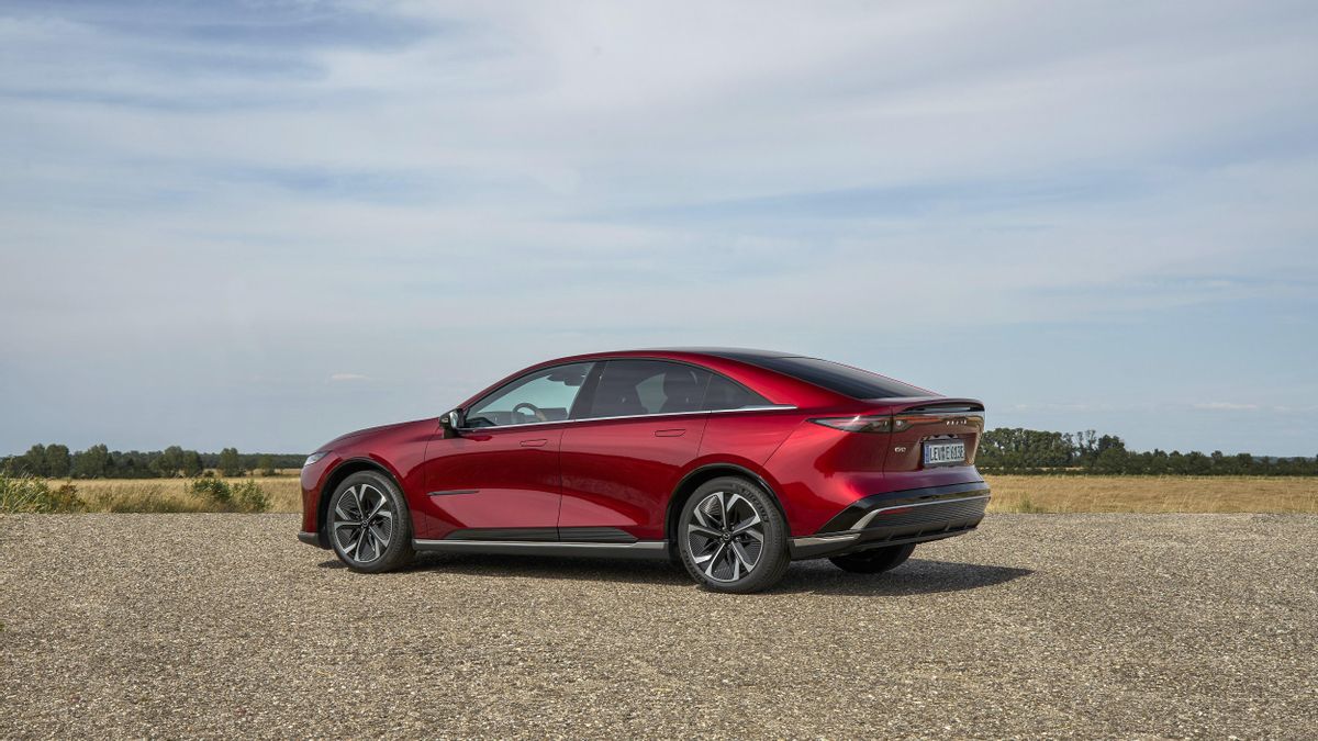 La zaga audazmente cortada en vertical es uno de los rasgos más destacables del modelo.