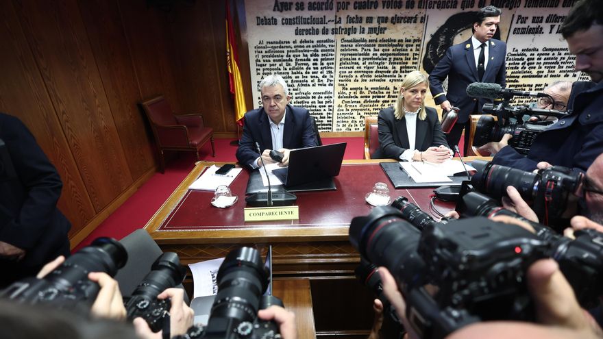 El ex secretario de Organización del PSOE Santos Cerdán comparece ante la Comisión de Investigación del caso Koldo en el Senado.