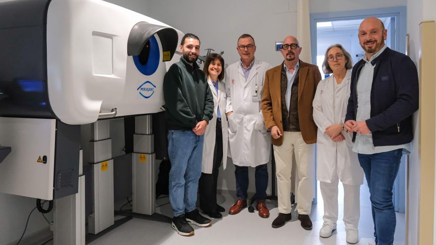 El Hospital de Laredo estrena un robot con IA capaz de realizar una exploración completa el ojo en 8 minutos