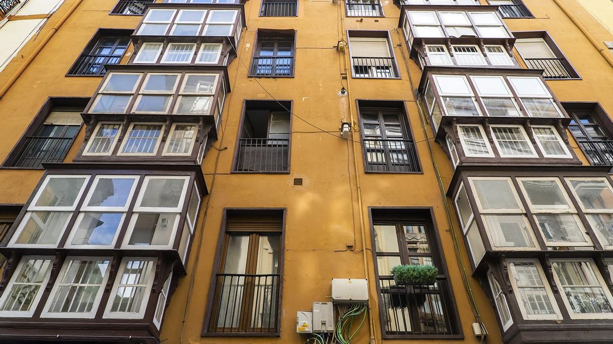 Fachada rehabilitada en el Cabildo de Arriba.