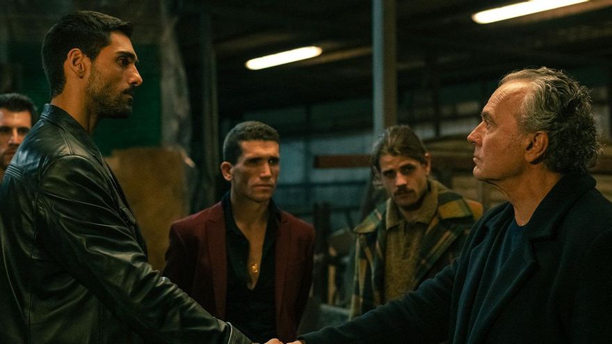 Netflix ficha al 'viceverso' Isaac para protagonizar su nueva serie policiaca con José Coronado, basada en la novela 'Jotadé'