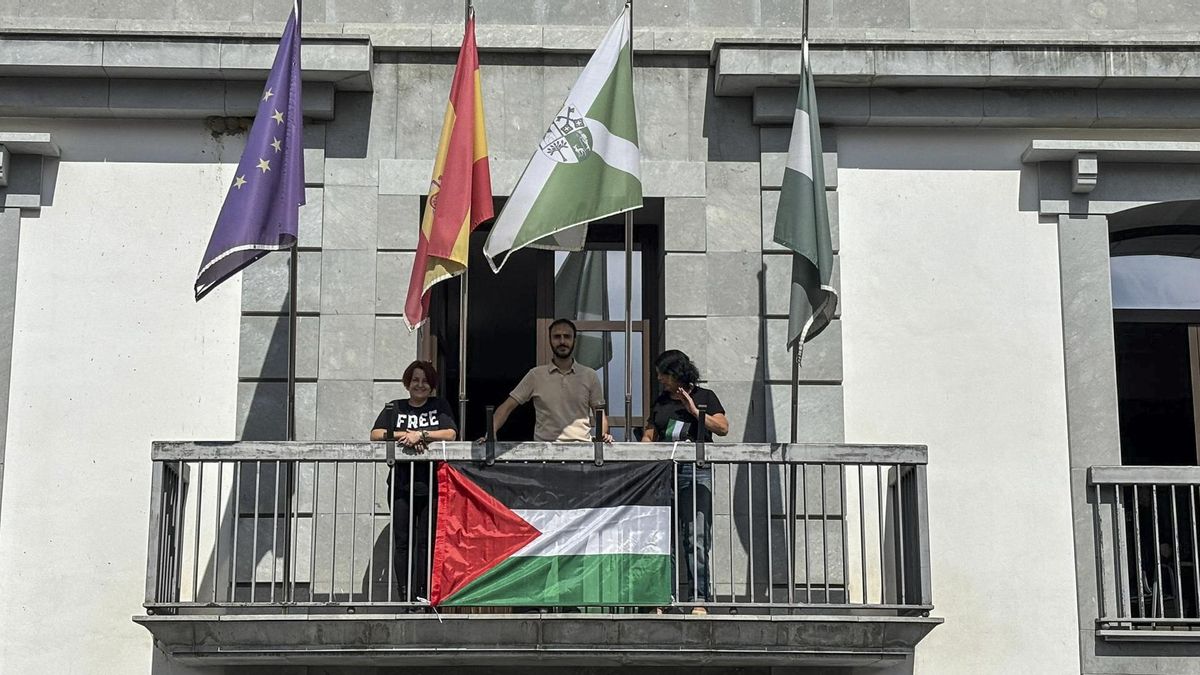 Ayuntamiento de Nueva Carteya coloca la bandera de Palestina
