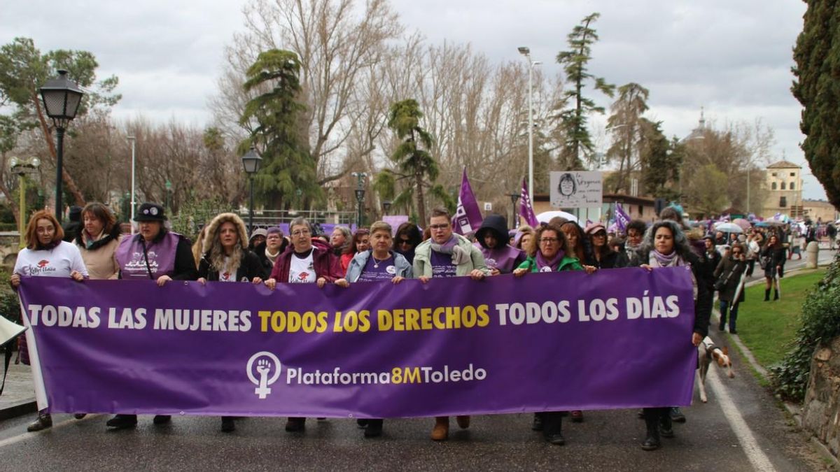 Salida de la manifestación del 8M desde la Vega hasta Zocodover