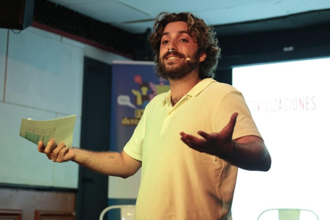 Albert Xamena, divulgador científico y creador de contenido, durante el trivial