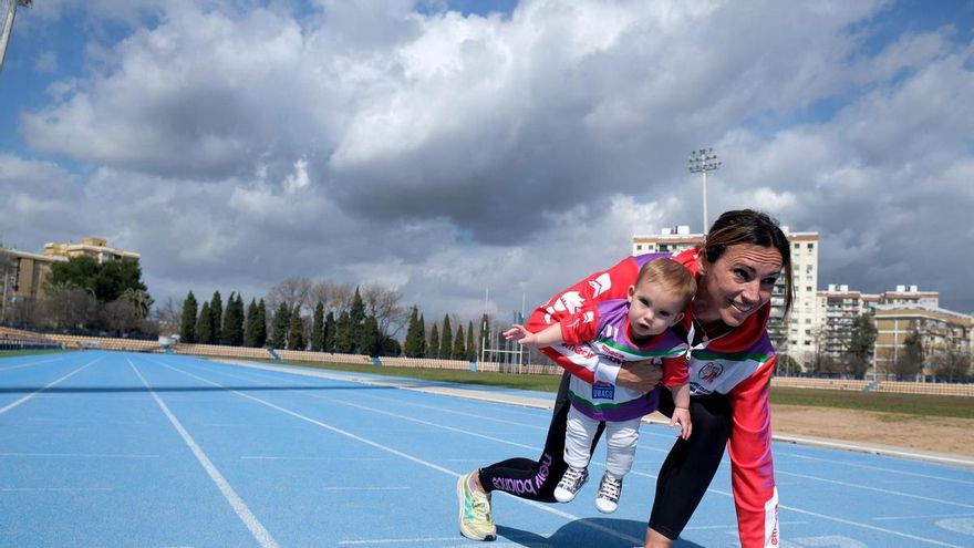 Policía, atleta y madre: la historia de Carmen Merino Blatnik y su "lucha contra un muro"