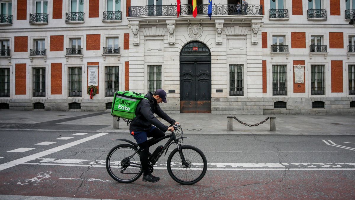 Todos los repartidores de Uber Eats serán personal contratado a partir del 30 de noviembre
