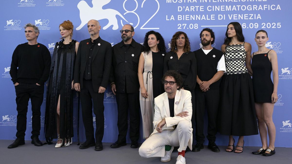 Joaquin Phoenix (I) and Rooney Mara (D) are two of the Hollywood stars that the film has supported as producers