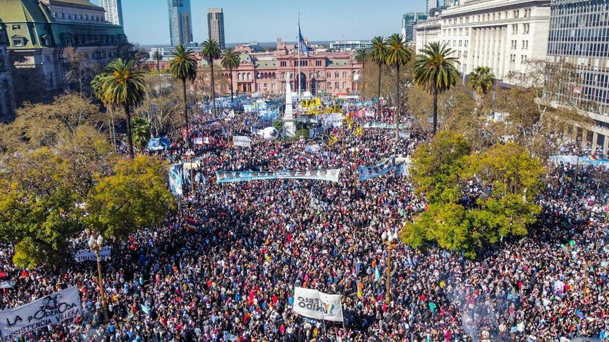 En la multitudinaria marcha a Plaza de Mayo: "Esto es el 17 de octubre de Cristina"
