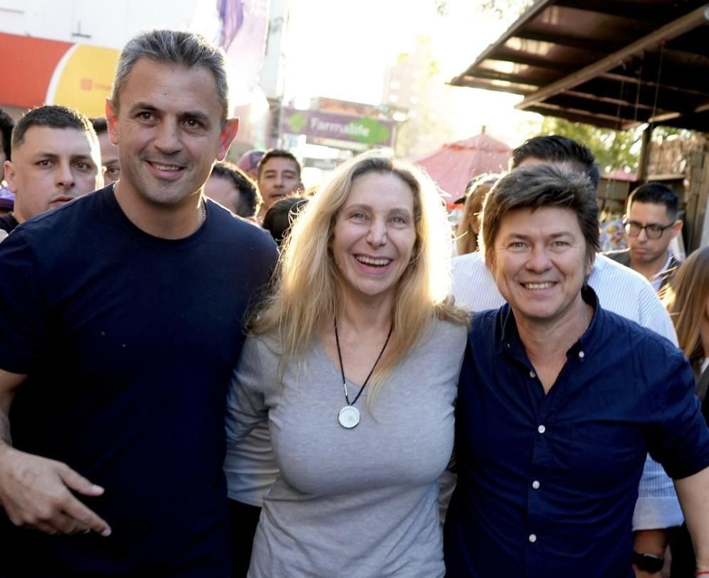Almirón junto a Karina Milei y Martín Menem, el jueves en la caminata que terminó en incidentes.