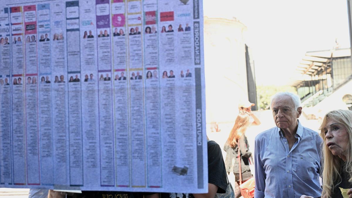 Los comicios cerraron a las 18 y los primeros resultados oficiales se esperan para las 21