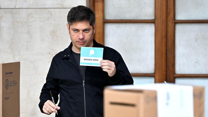 Tras una espera de más de 15 minutos, Kicillof votó en la mesa de votación 0009