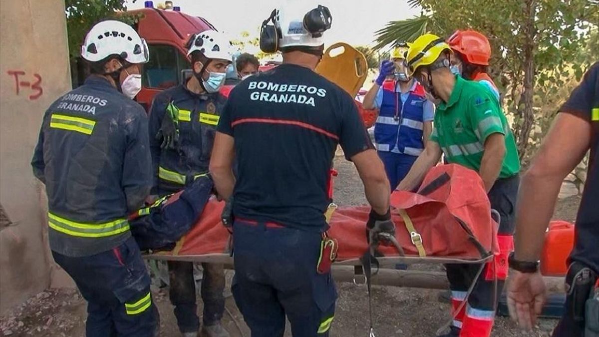 Archivo - Actuación de bomberos de Granada (Foto: Archivo).