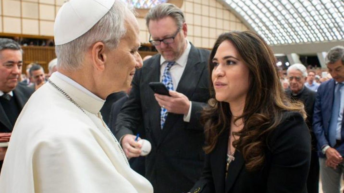El papa León XIV nombra a una mujer laica como Prefecta del Dicasterio para la Comunicación