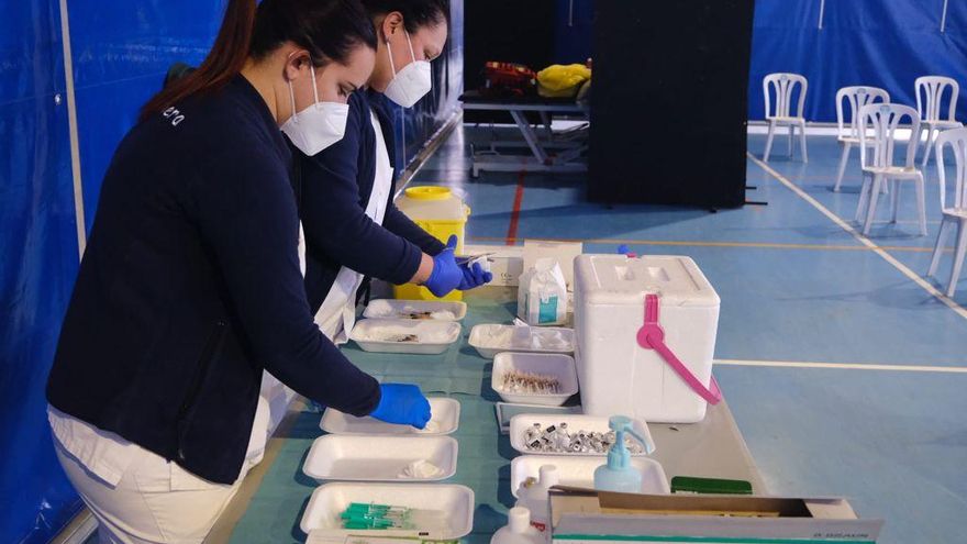 ¿No te ha llegado el SMS con tu cita para la vacuna en Canarias? Consulta aquí si ya la tienes asignada