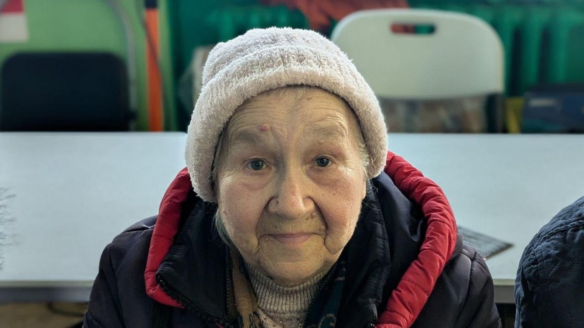 Tatiana en el centro de recepción de evacuados de Pavlohrad, en la región de Dnipropetrovsk (Ucrania)