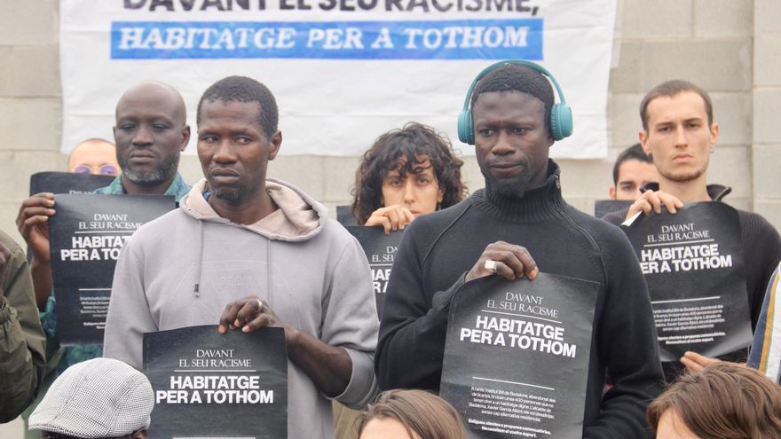 La jueza avala en Badalona el mayor desalojo de España pero obliga a Albiol a dar “atención social” a 400 migrantes