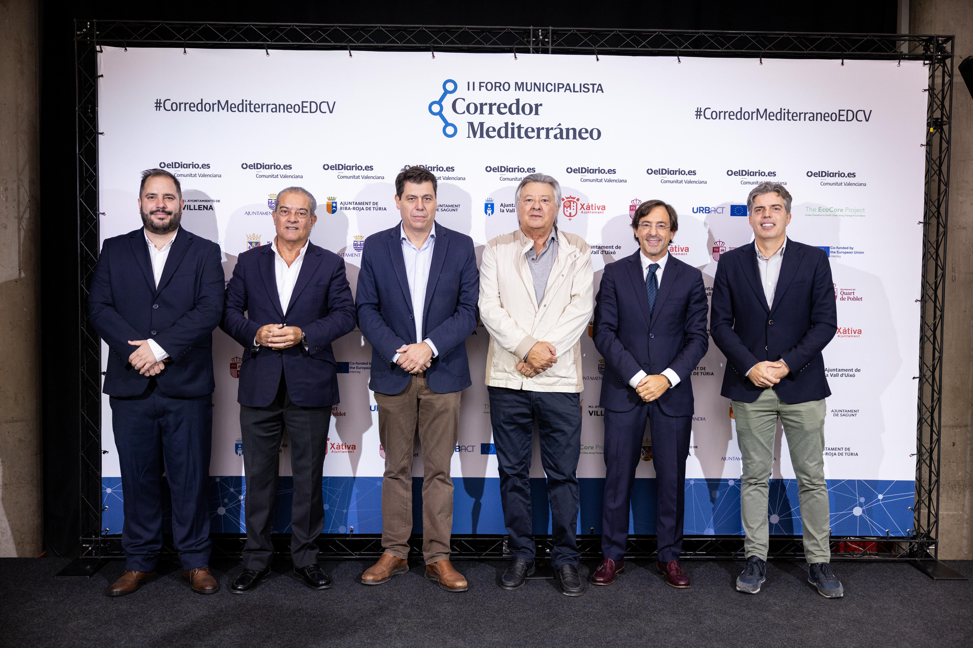 Algunos de los asistentes al II Foro Municipalista Corredor Mediterráneo.
