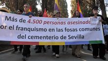 En las fosas de la capital de Andalucía hay más de 4.500 asesinados por el terrorismo de Franco. |
