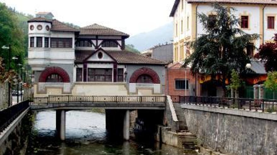 El río Urola, a su paso por Azkoitia