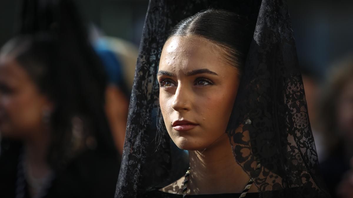 Salida procesional de la Hermandad del Amor, en imágenes