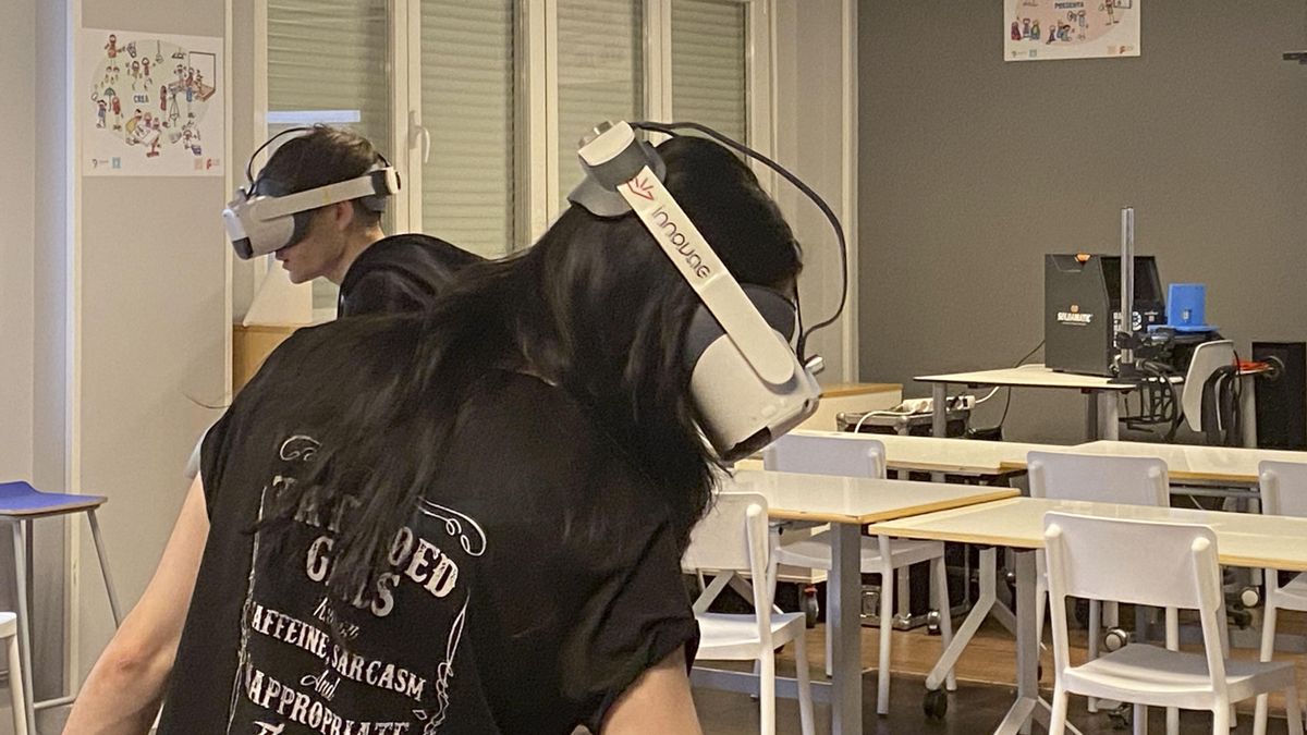 Imagen de archivo de estudiantes de Formación Profesional en el IES Luis Vives de Leganés en Madrid. EFE/ Almudena González