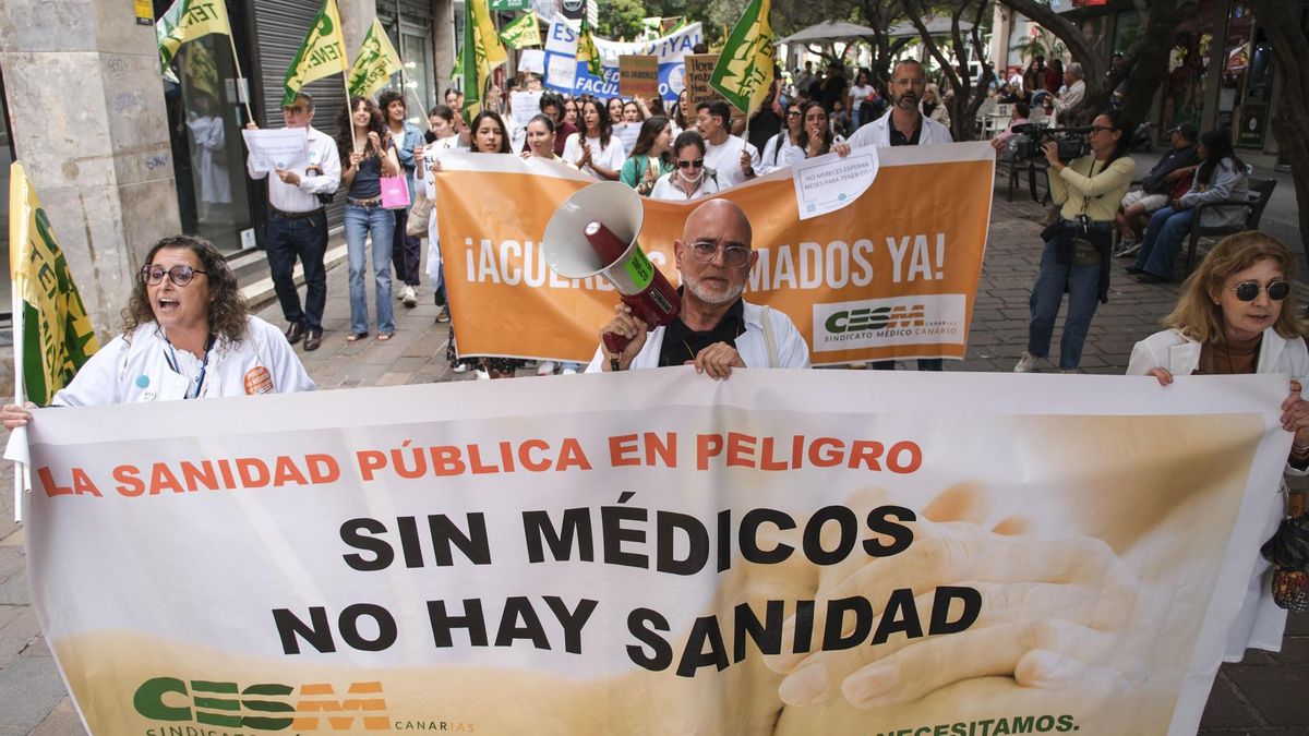 Más de 200 médicos piden en Gran Canaria el estatuto marco y una "hoja de ruta" al Servicio Canaria de la Salud