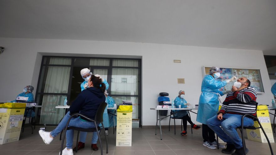 Andalucía registra 1.352 nuevos casos de covid y 87 muertes