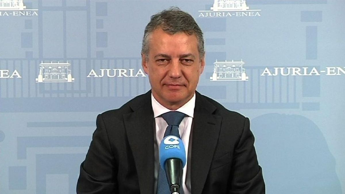 Urkullu exige a ETA "que no demore más su desarme" y dice que desea un gesto en los próximos seis meses