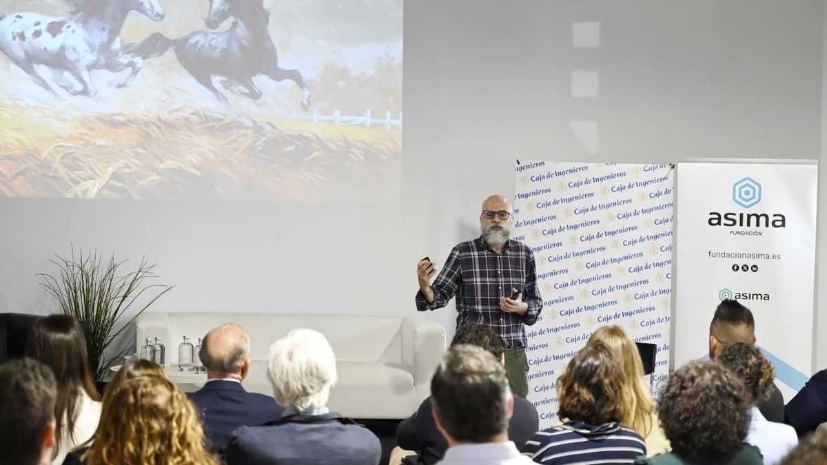 Juan Royo, en un momento de su ponencia.