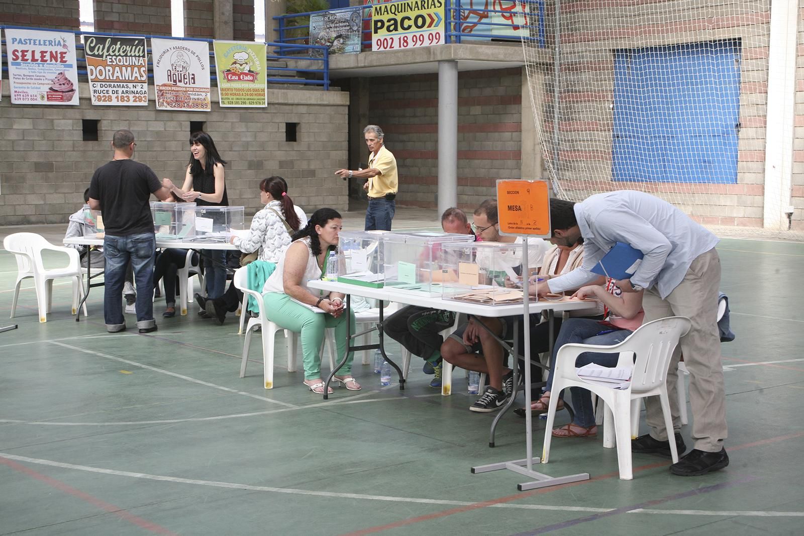 Jornada electoral en el Cruce de Arinaga