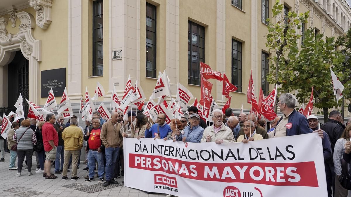 Los sindicatos de Castilla y León reclaman una cartera propia para los mayores y mejoras en las pensiones