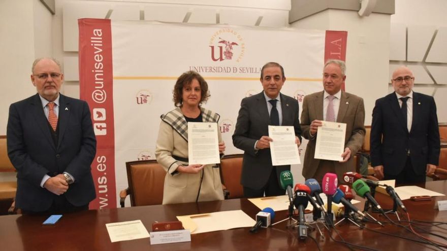 Andalucía aumentará las plazas de Medicina en medio de la crisis sanitaria