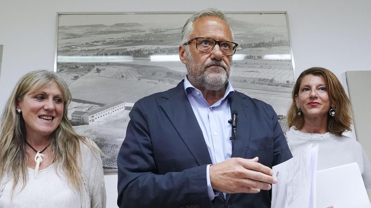 El vicepresidente primero de la Junta de Castilla y León y consejero de Desregulación, Familia y Ayudas Sociales, Carlos Pollán, visita el centro de menores Zambrana.