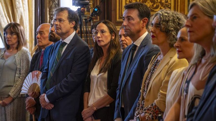 EH Bildu pide la comparecencia del consejero de Salud en el Parlamento para explicar los contratos de ambulancias