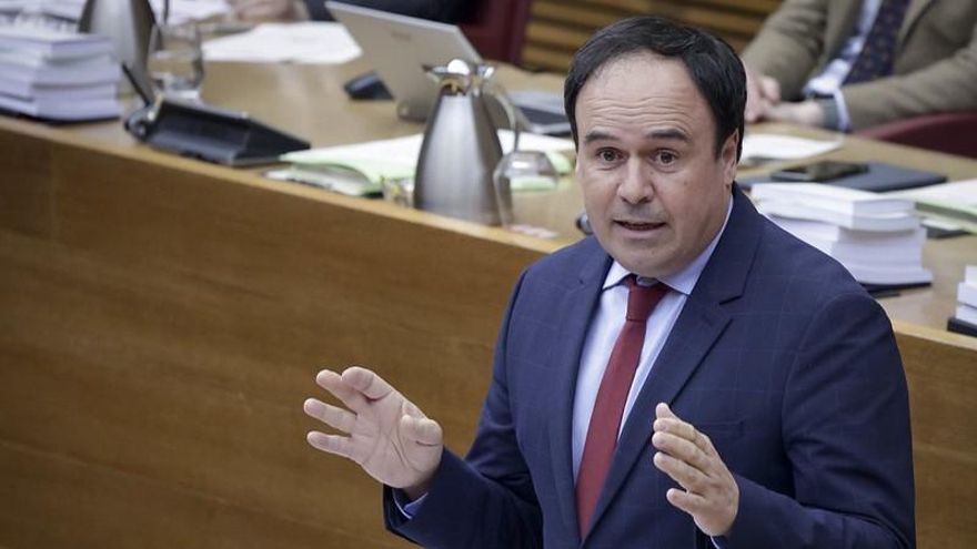 Pérez Llorca anuncia 16 meses después de la dana una ayuda directa de 80.000 euros para los familiares de los fallecidos