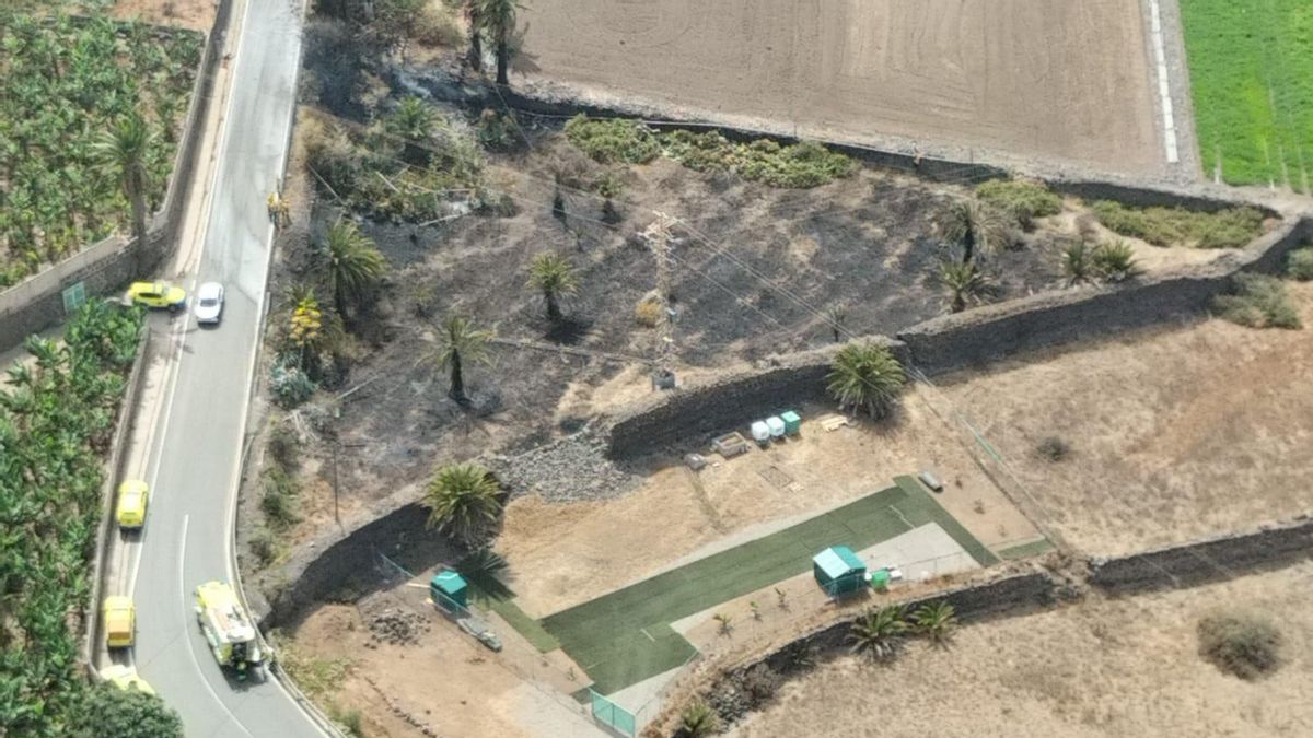 Controlado el conato de incendio declarado este miércoles en una parcela en Firgas (Gran Canaria).